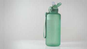 A&R Sports Water Bottle With Curved Straw - Quart-Plus, Clear, Small, Easy-Grip Design